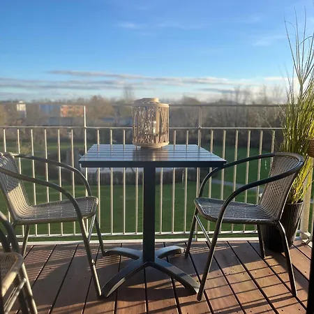 Apartment Stor Og Lys I Hjertet Af